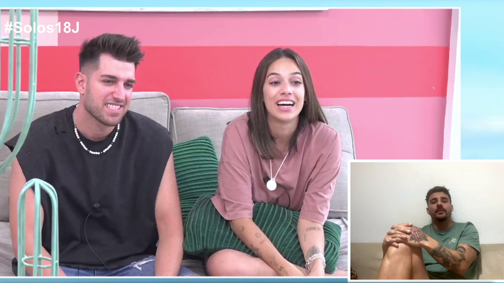 Roberto y Sheila hacen una videollamada con Manuel