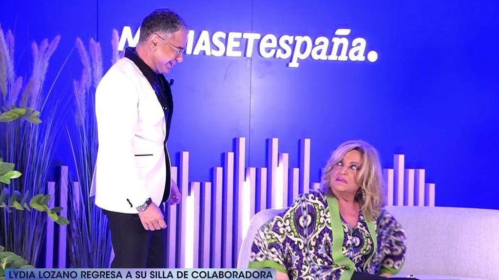 El tremendo susto que Jorge Javier Vázquez le ha dado a Lydia Lozano en su reencuentro lleno de confesiones en '¡De viernes!': el momentazo