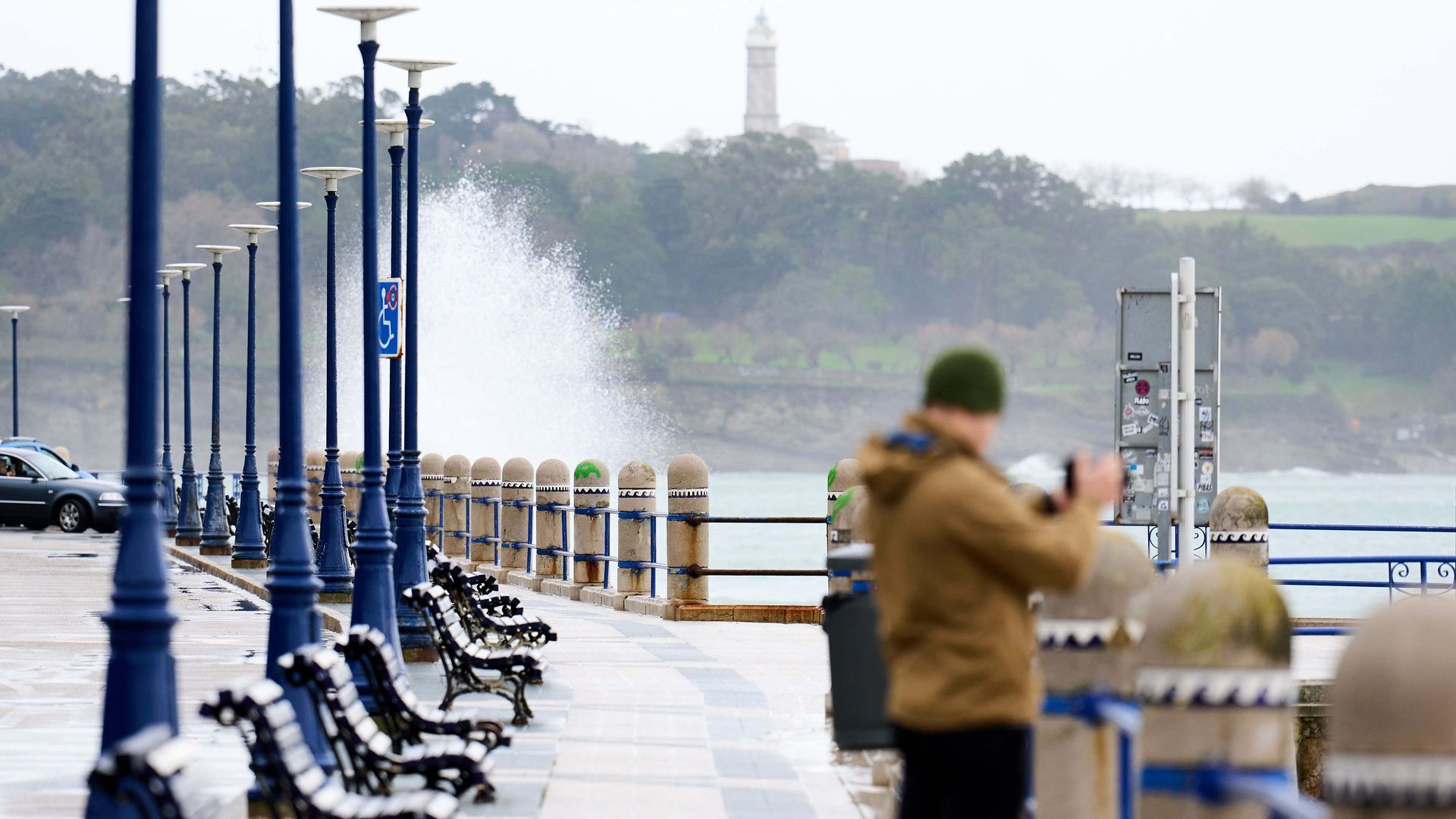 Al menos 10 provincias en alerta: siete provincias del norte en nivel naranja por fuerte oleaje