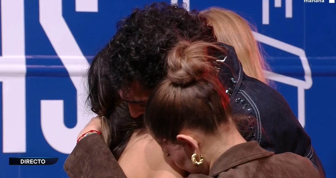 Aquilino se despide de Paula