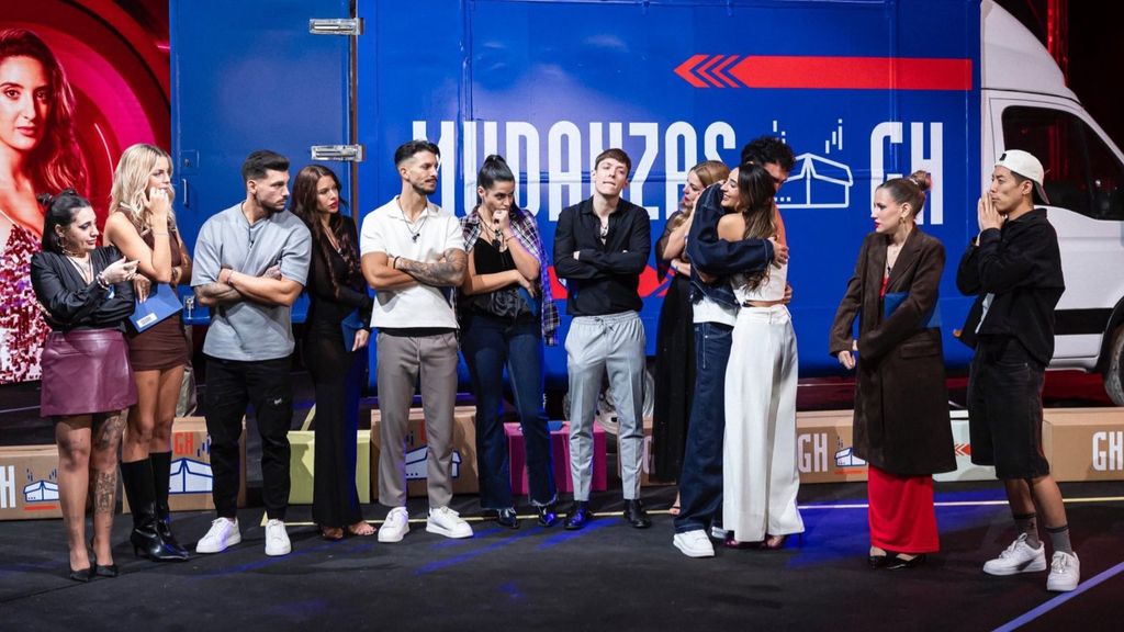 El camión de la mudanza se lleva por sorpresa a dos concursantes expulsados de la casa de 'Gran Hermano 20'