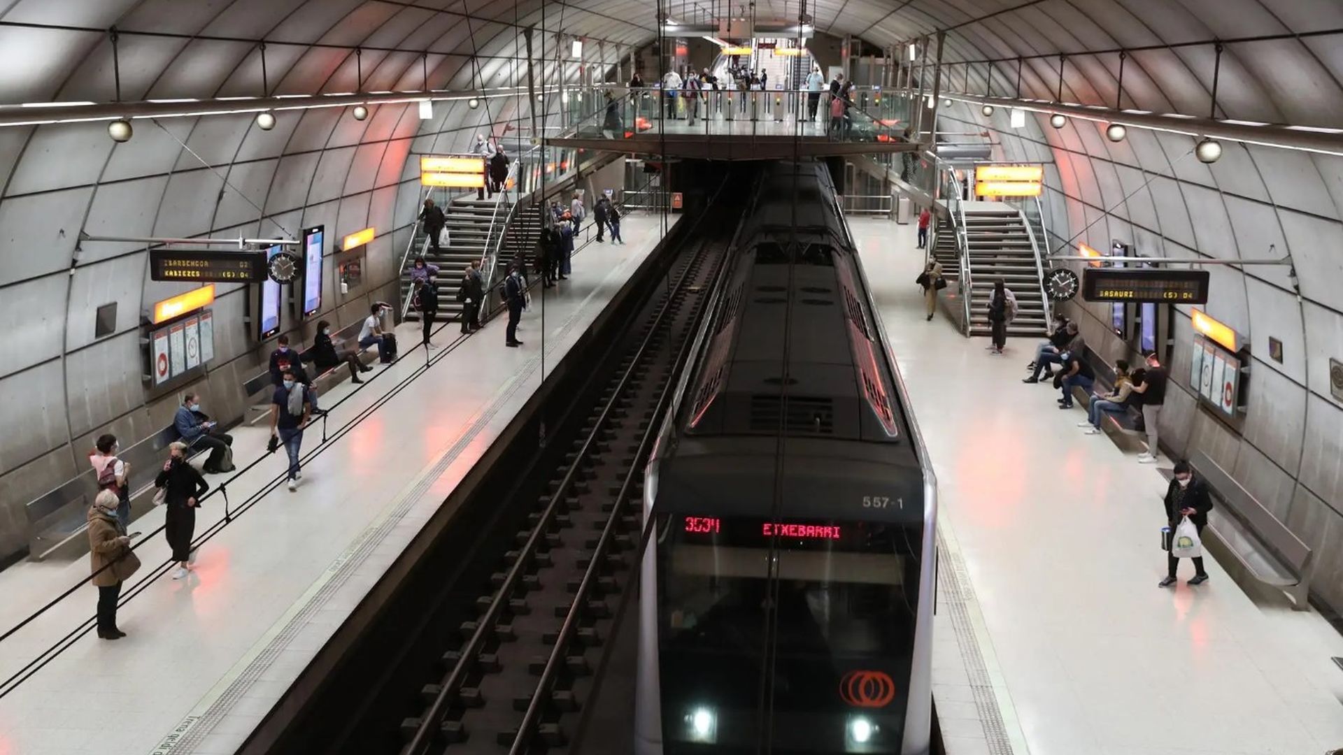 El accidente ha provocado retrasos en la red de metro de Bilbao en plena hora punta