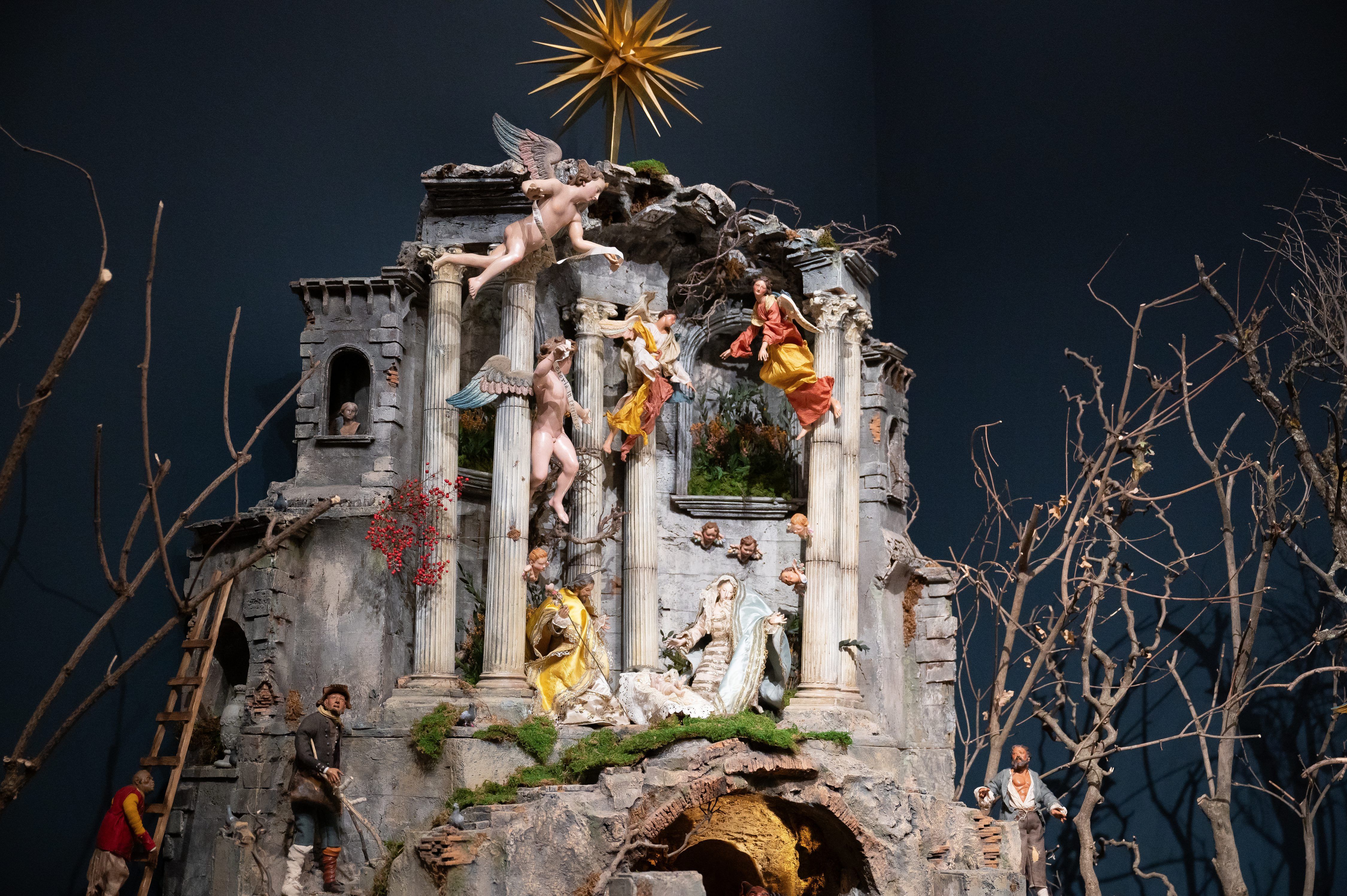 Ángeles instalados en el Belén del Príncipe del Palacio Real de Madrid