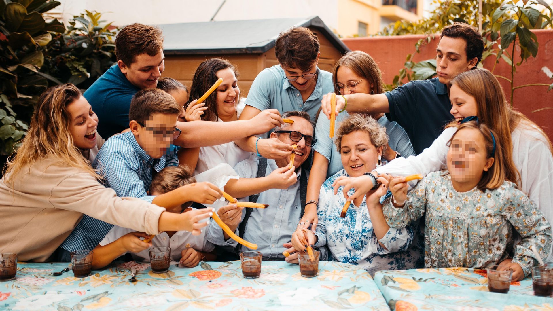 Lourdes Álvarez y sus hijos Lourdes Álvarez y sus hijos