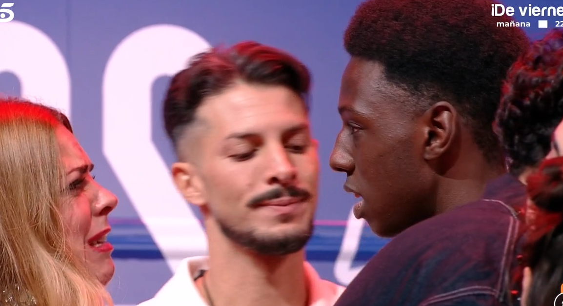 Mamadou, expulsado por la audiencia