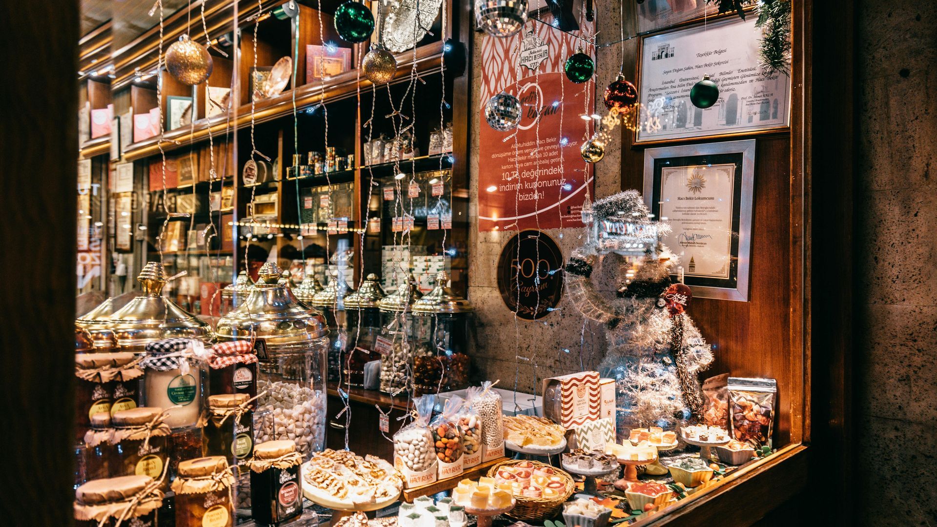 Puesto de dulces navideños