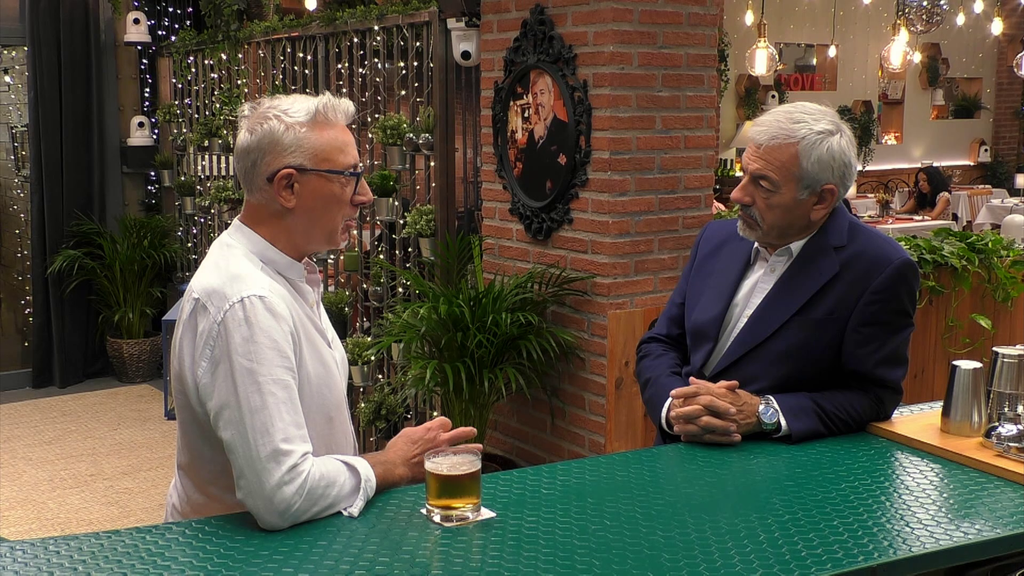 Un soltero confiesa a Carlos Sobera en 'First dates' cuál fue el secreto para superar su separación: "Me cambió la vida" First Dates Temporada 8 Top Vídeos 23777