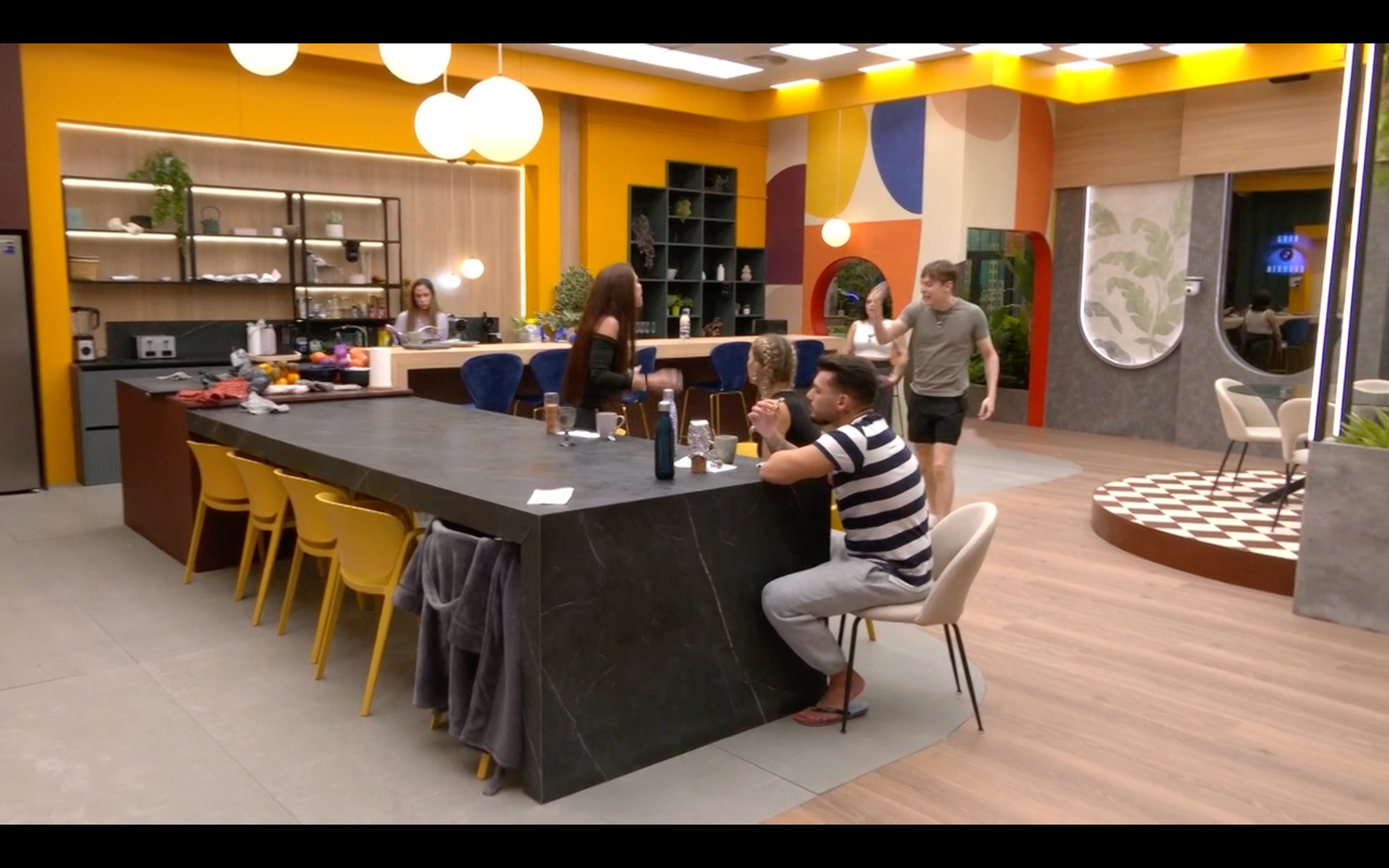 Gran pelea entre Aroa y Patricia