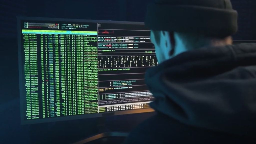 Una pareja de cibercriminales, detenidos por estafar mediante la técnica de 'smishing' en Barcelona: recomendaciones para no caer en las estafas