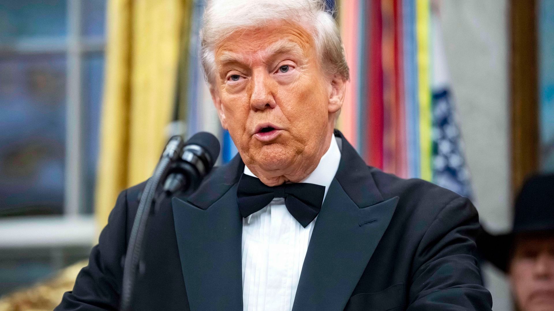 Donald Trump insiste en que EEUU atacará por tierra a supuestos narcotraficantes en América Latina