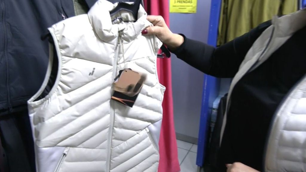 El abrigo calefactable, última moda para combatir el frío polar: "La verdad es que da buen resultado"