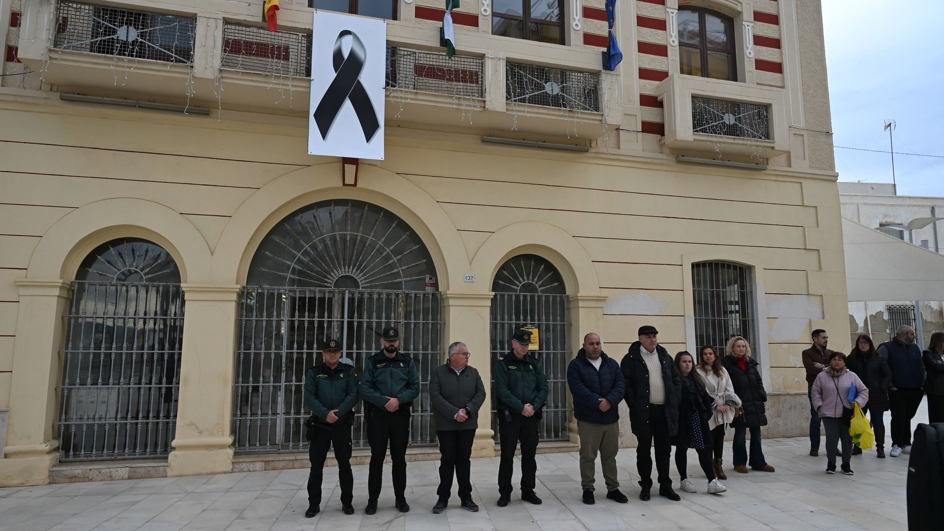 Garrucha decreta luto por la muerte violenta de Lucas