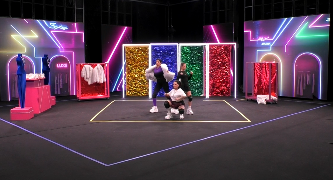 Las chicas ensayando