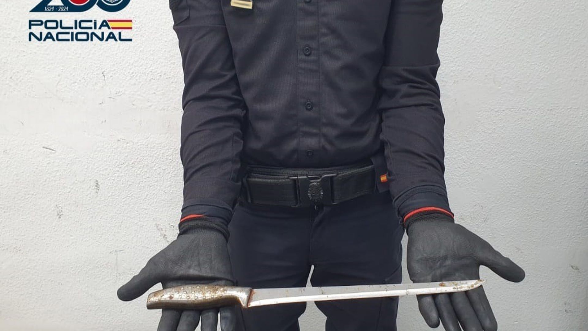 Detenido por amenazar en plena calle a unos niños con un cuchillo de grandes dimensiones.