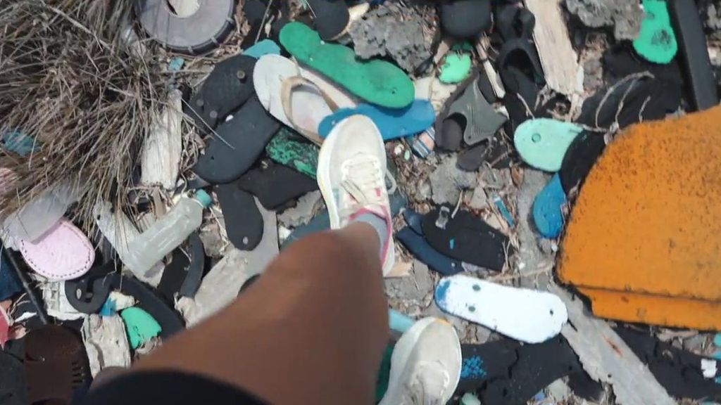 El Atolón de Aldabra, de las Seychelles, invadido por el plástico: "El 100% de los desechos vienen del mar"