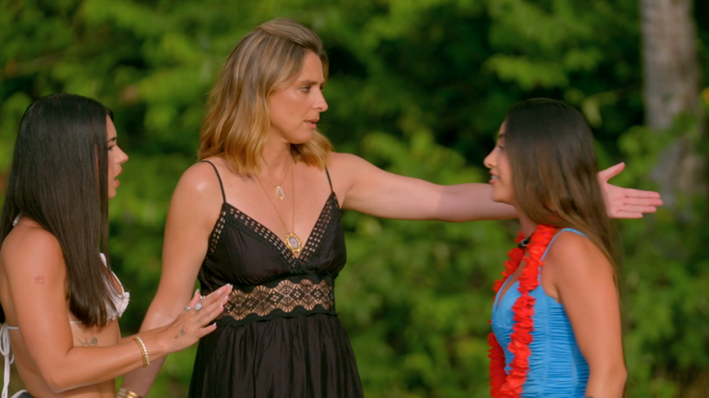 Sandra Barneda interviene en el tenso momento de Helena y Olatz al verse: “Por favor, vuelve a tu sitio”