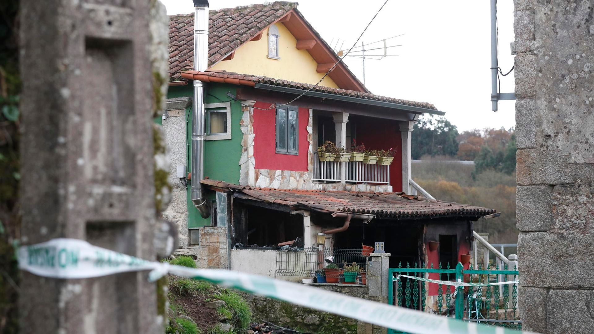 Vivienda sita en A Graña, en la parroquia de San Xiao do Camiño, Palas de Rei, donde esta madrugada se ha originado un incendio