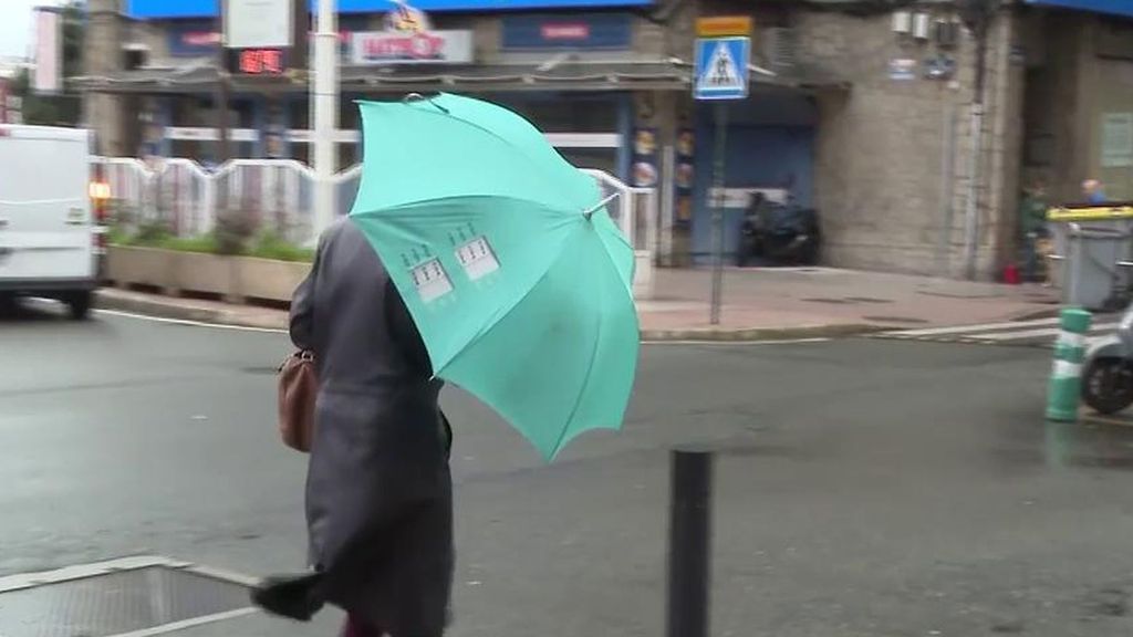 Acantilados derrumbados y mercados navideños cerrados en el norte: las consecuencias de las fuertes rachas de viento