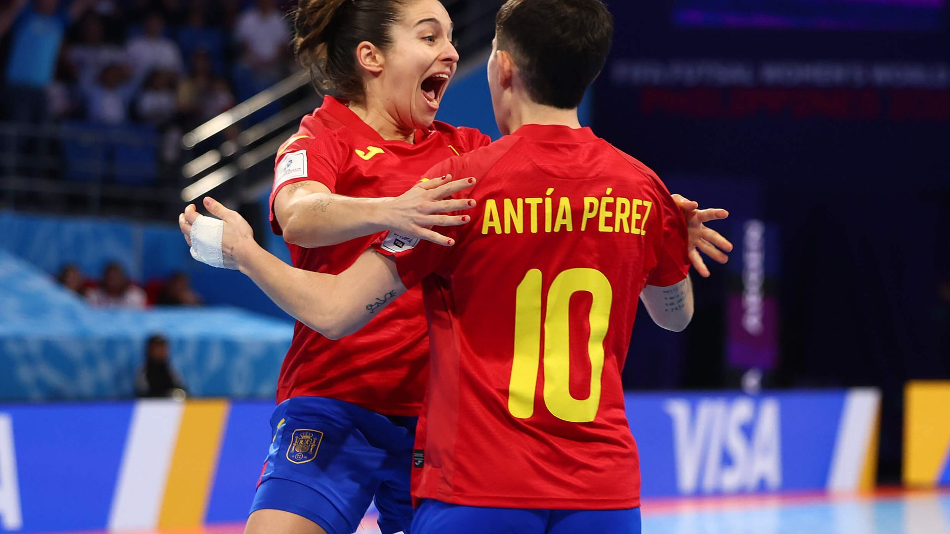 alejandra_de_paz_y_antia_perez_celebran_un_gol_en_el_argentina_espana_foto_sefutbol.jpg alejandra_de_paz_y_antia_perez_celebran_un_gol_en_el_argentina_espana_foto_sefutbol.jpg