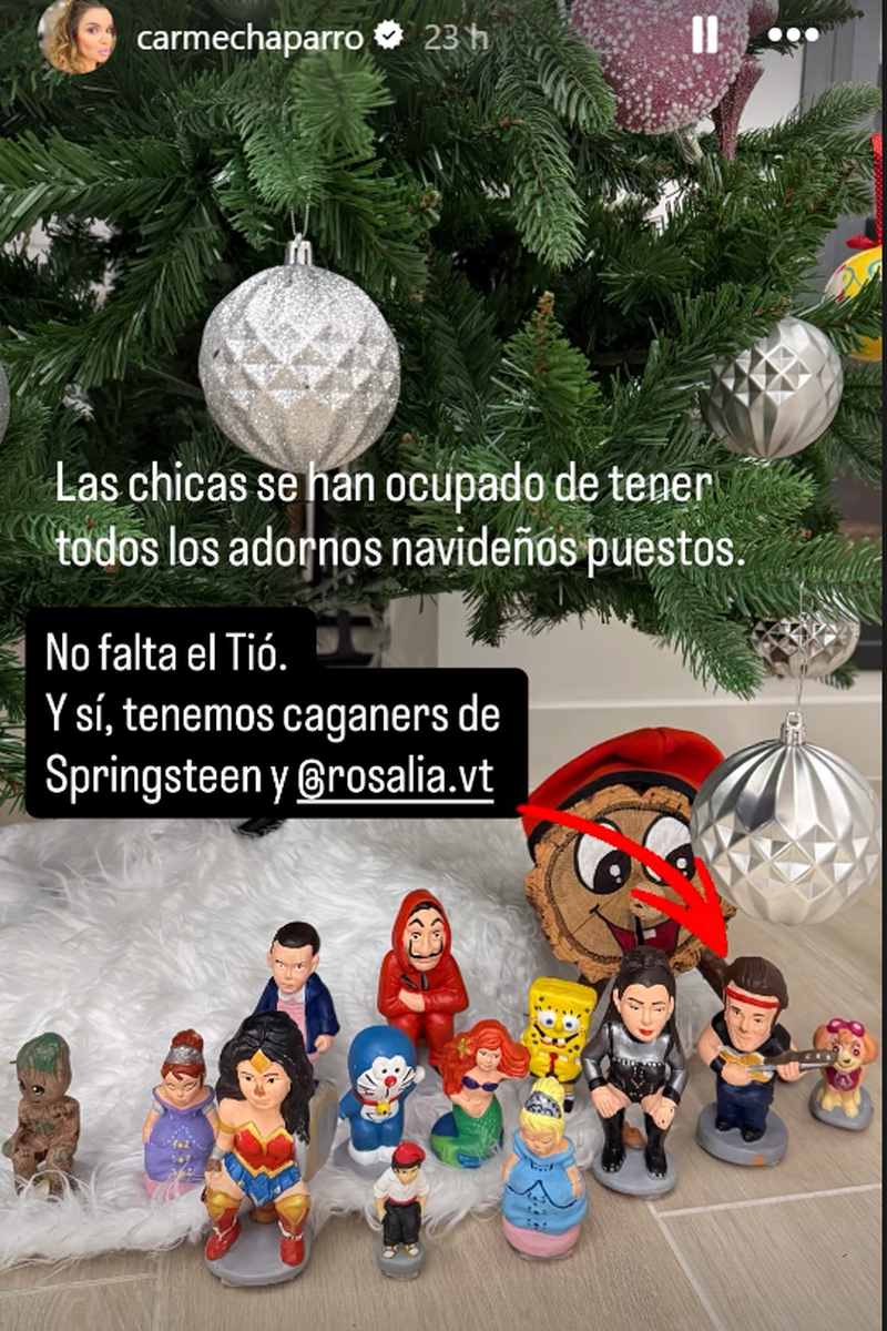 Carme Chaparro enseña el gesto que han tenido sus hijas