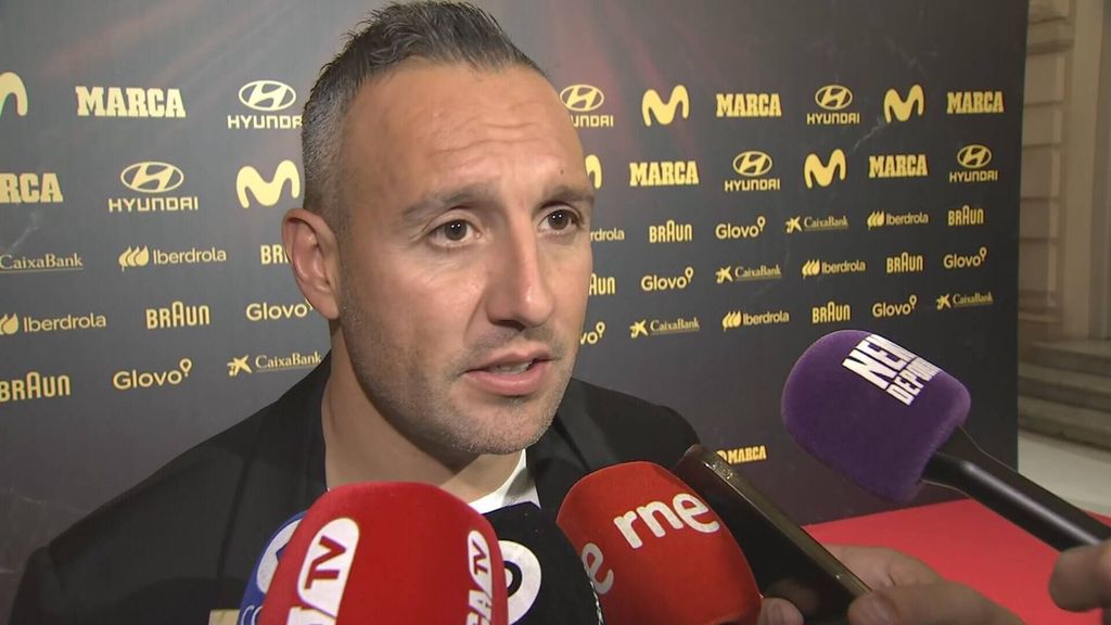 Santi Cazorla cree que el Real Oviedo "merece algún punto más" y da la clave: "Los pequeños detalles"