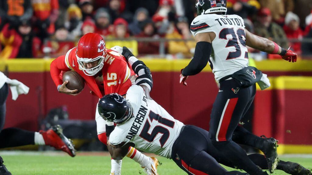 Los Chiefs caen en casa ante los Texans y se alejan de los playoffs