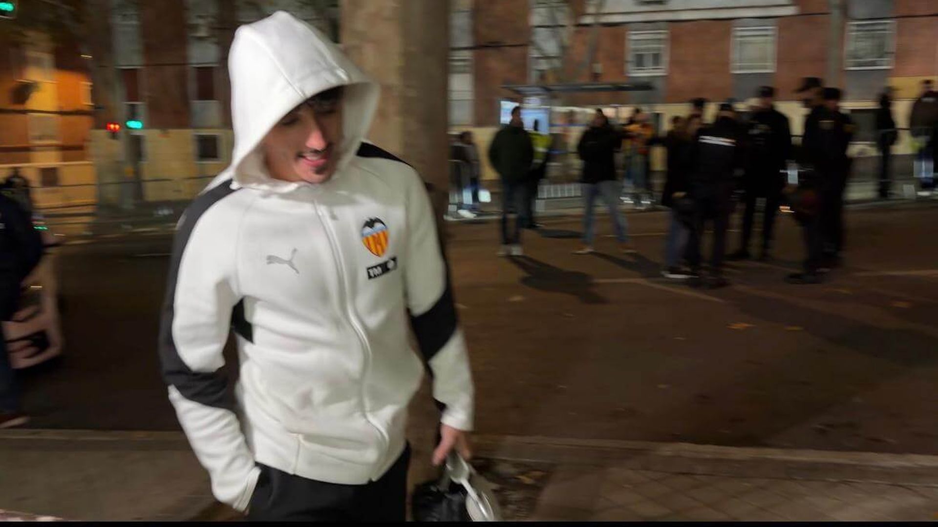 diego_lopez_alucina_con_el_penalti_que_no_le_senalaron_en_vallecas_001.jpeg diego_lopez_alucina_con_el_penalti_que_no_le_senalaron_en_vallecas_001.jpeg