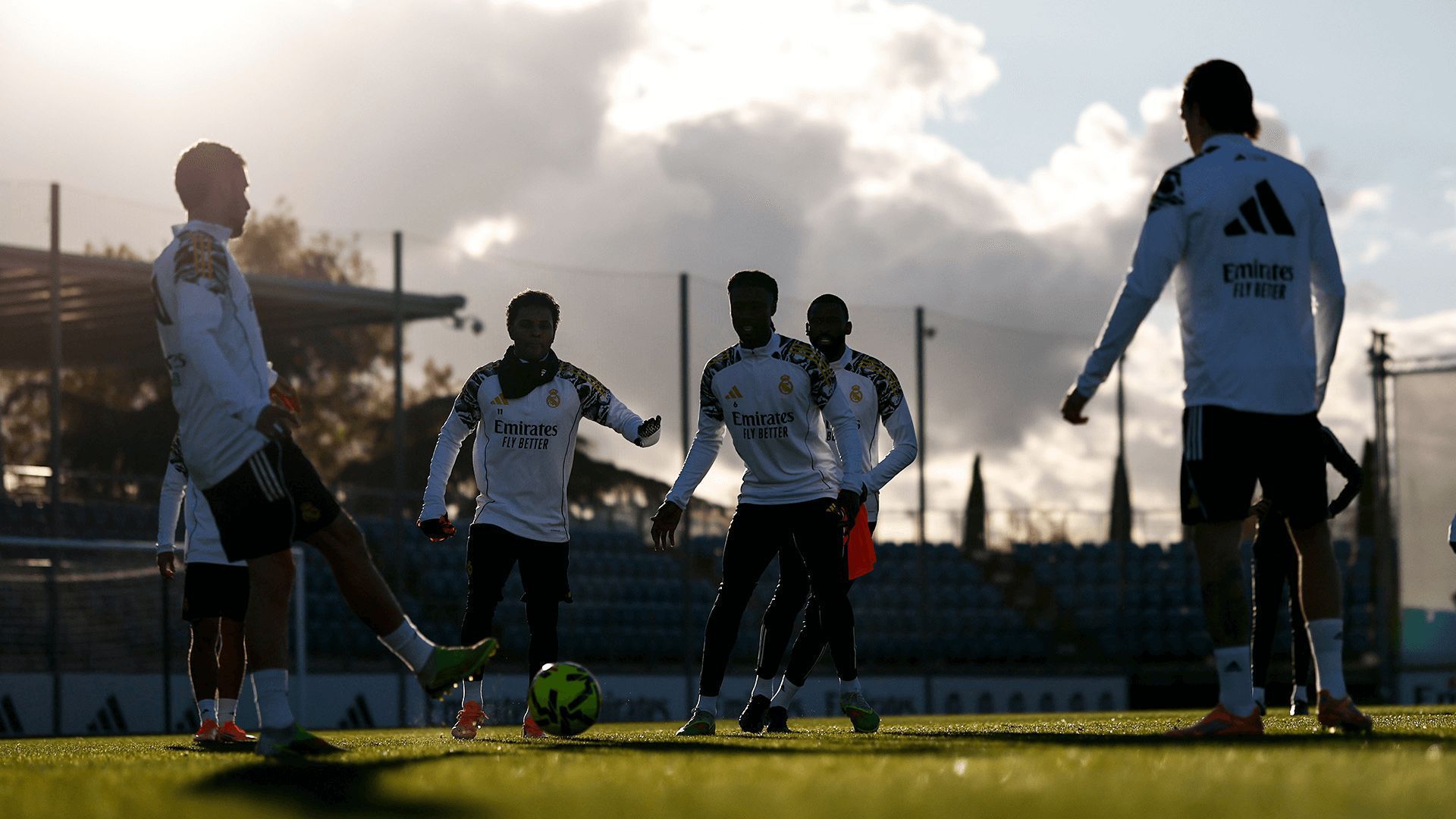 entrenamiento_del_real_madrid_en_valdebebas_foto_rm.png entrenamiento_del_real_madrid_en_valdebebas_foto_rm.png
