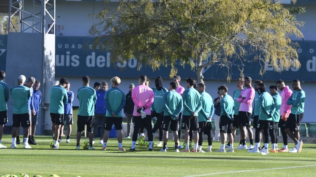 Entrenamiento del Betis en viernes de prederbi