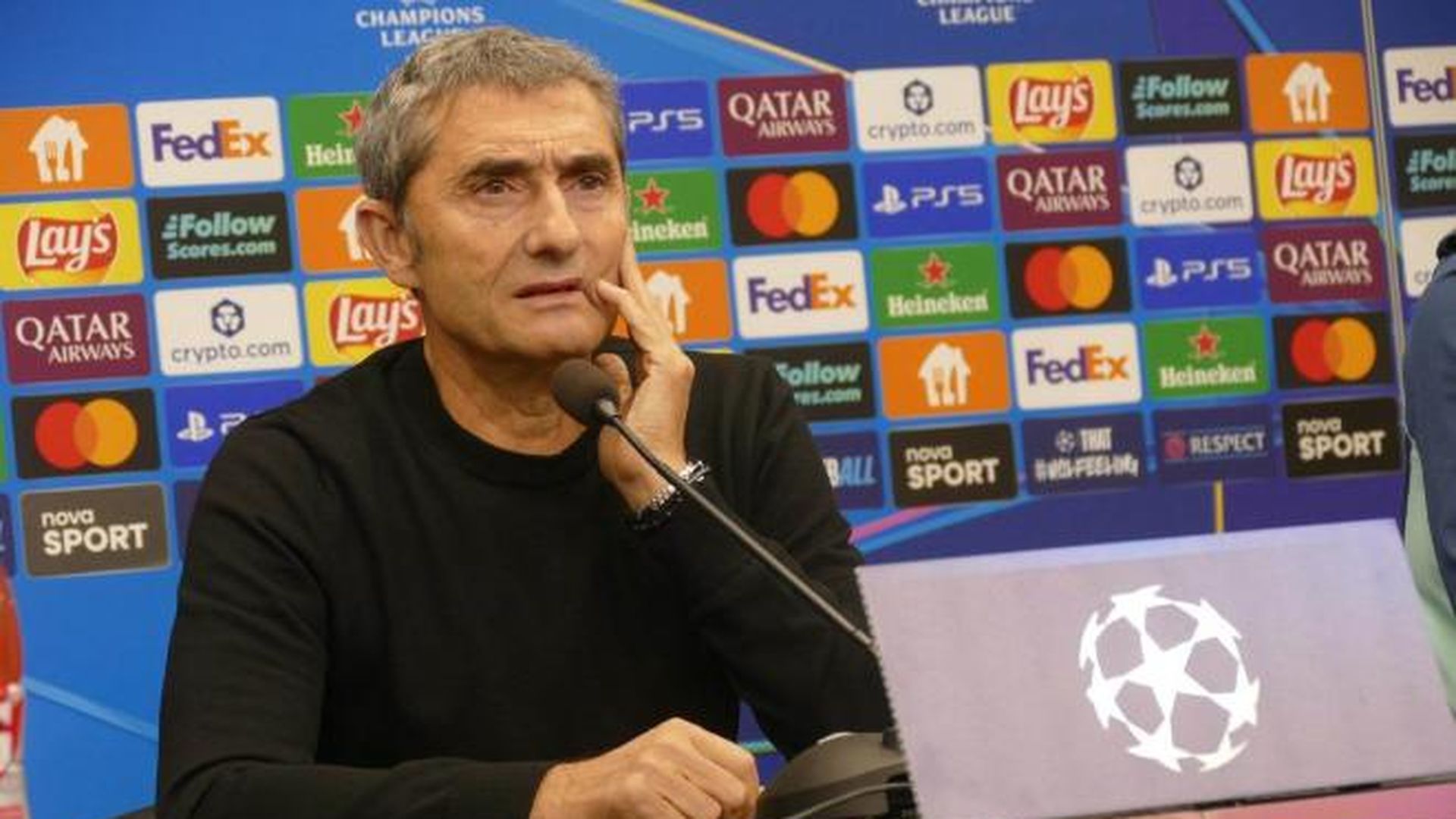 Ernesto Valverde atiende a la prensa en la Champions League Ernesto Valverde atiende a la prensa en la Champions League