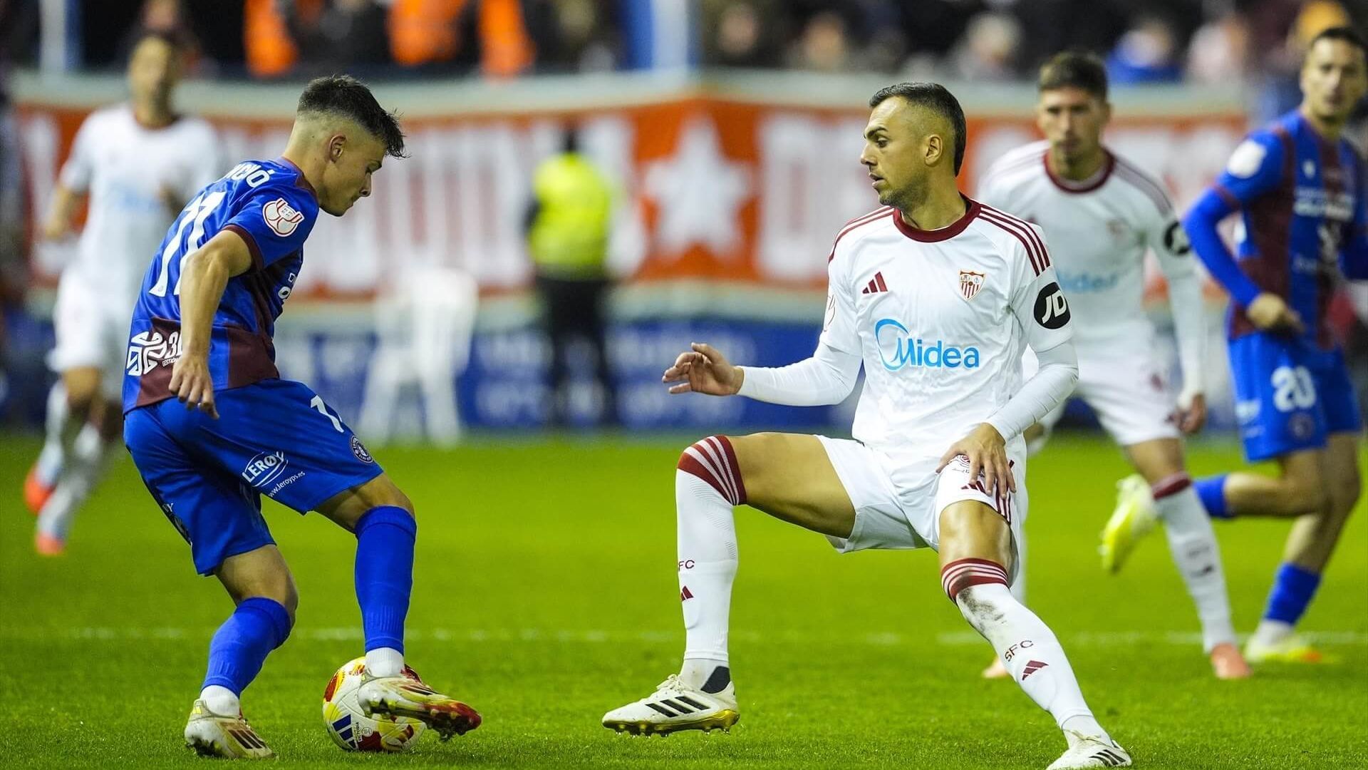 europapress_7149092_marcos_manchon_of_cd_extremadura_1924_and_joan_jordan_of_sevilla_f.jpg europapress_7149092_marcos_manchon_of_cd_extremadura_1924_and_joan_jordan_of_sevilla_f.jpg