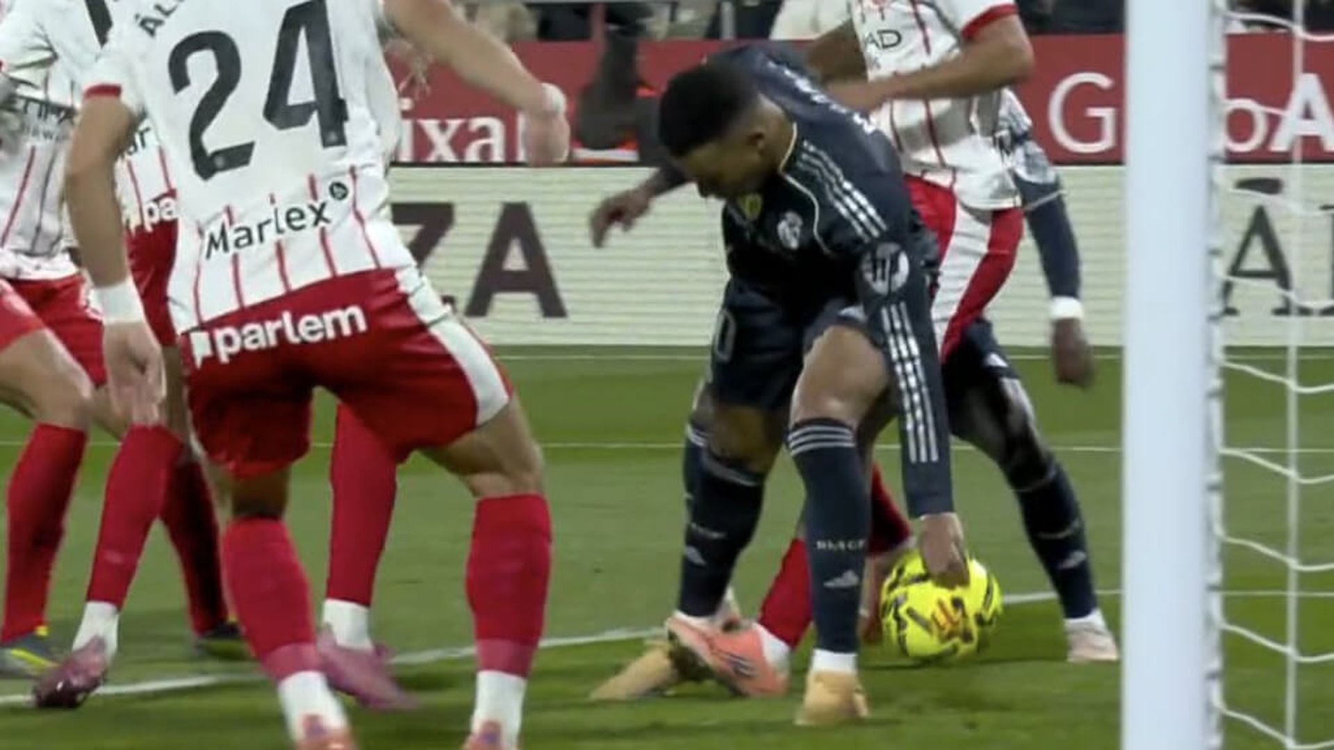 fotojet___2025_11_30t223146162jpg_001.jpg fotojet___2025_11_30t223146162jpg_001.jpg