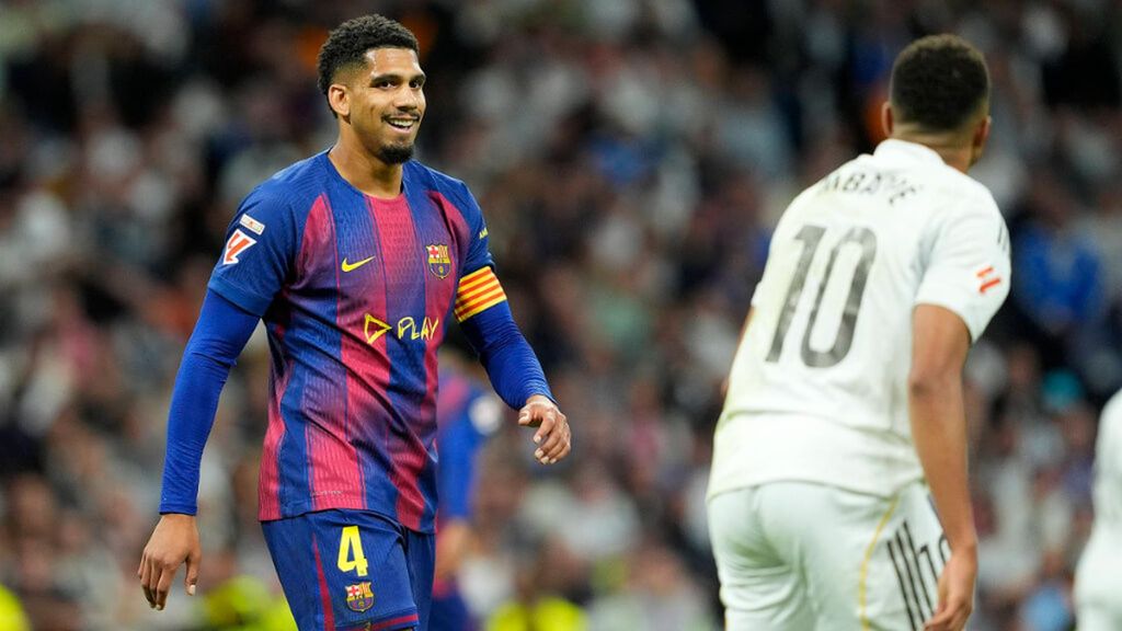 Xabi Alonso se entera en plena rueda de prensa de la decisión de Ronald Araujo