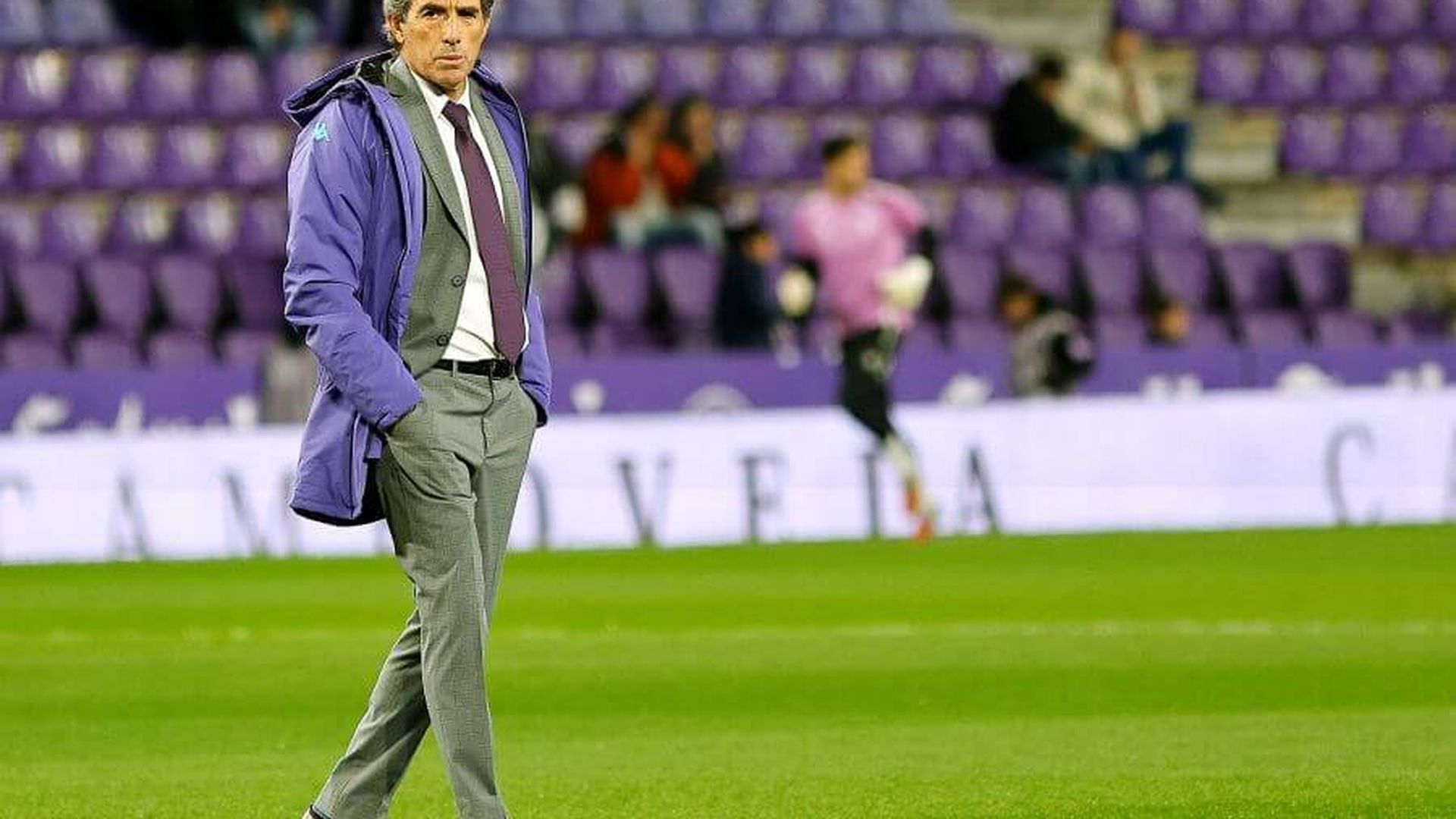 guillermo_almada_ante_las_palmas_en_zorrilla.jpeg guillermo_almada_ante_las_palmas_en_zorrilla.jpeg