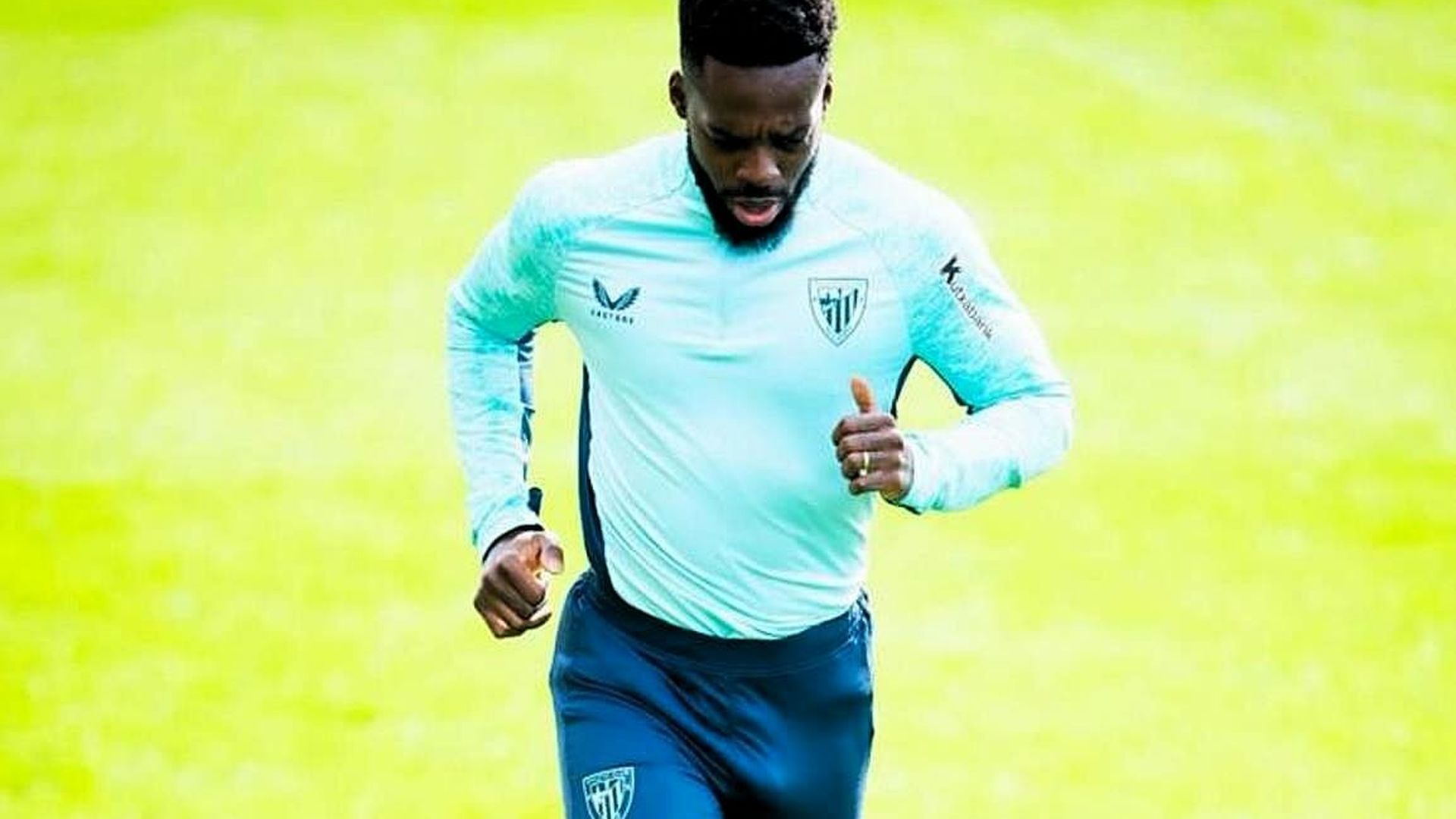 Iñaki Williams corretea en un entrenamiento en Lezama Iñaki Williams corretea en un entrenamiento en Lezama
