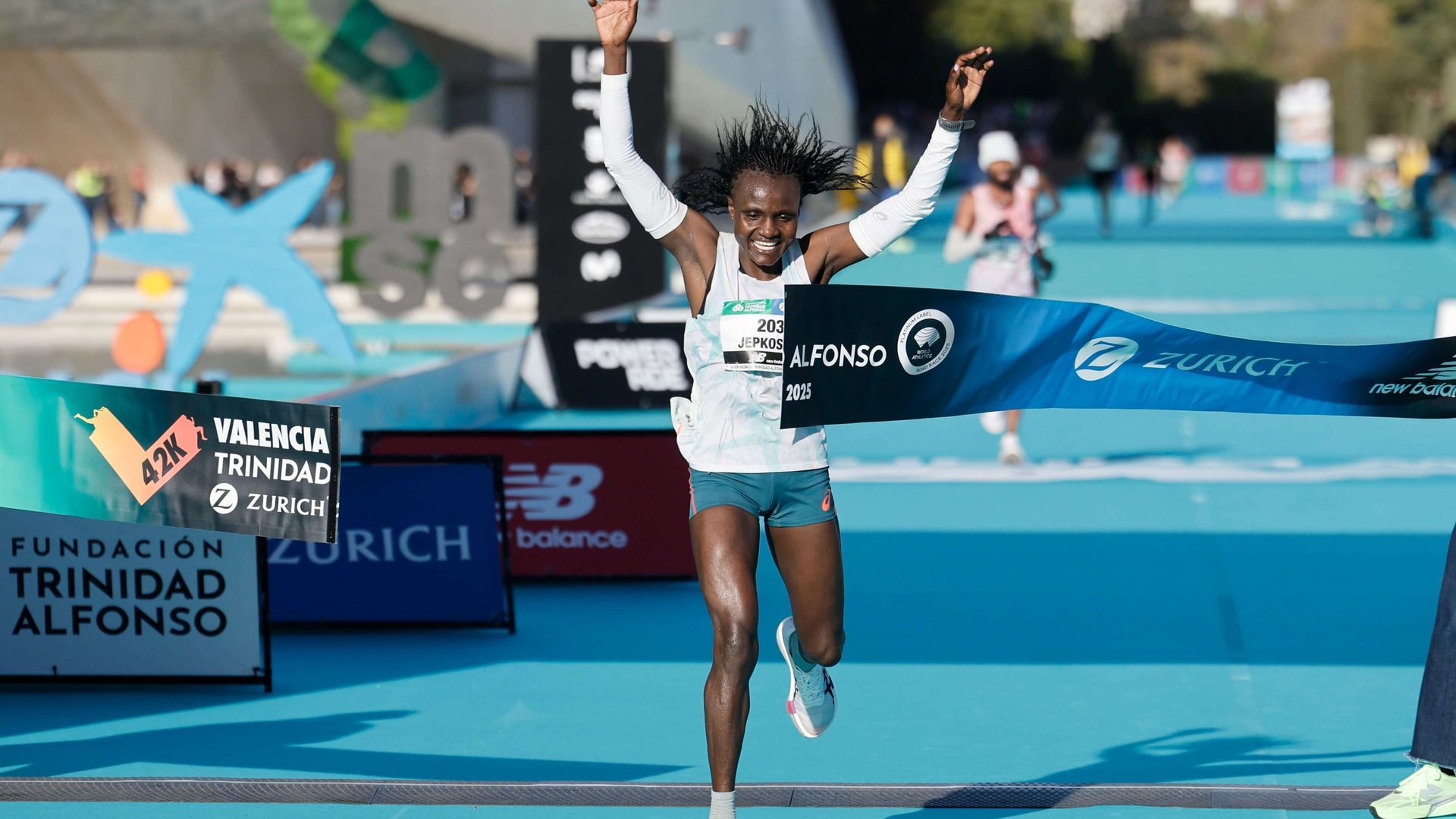 john_korir_gana_el_maraton_valencia_001.jpeg john_korir_gana_el_maraton_valencia_001.jpeg