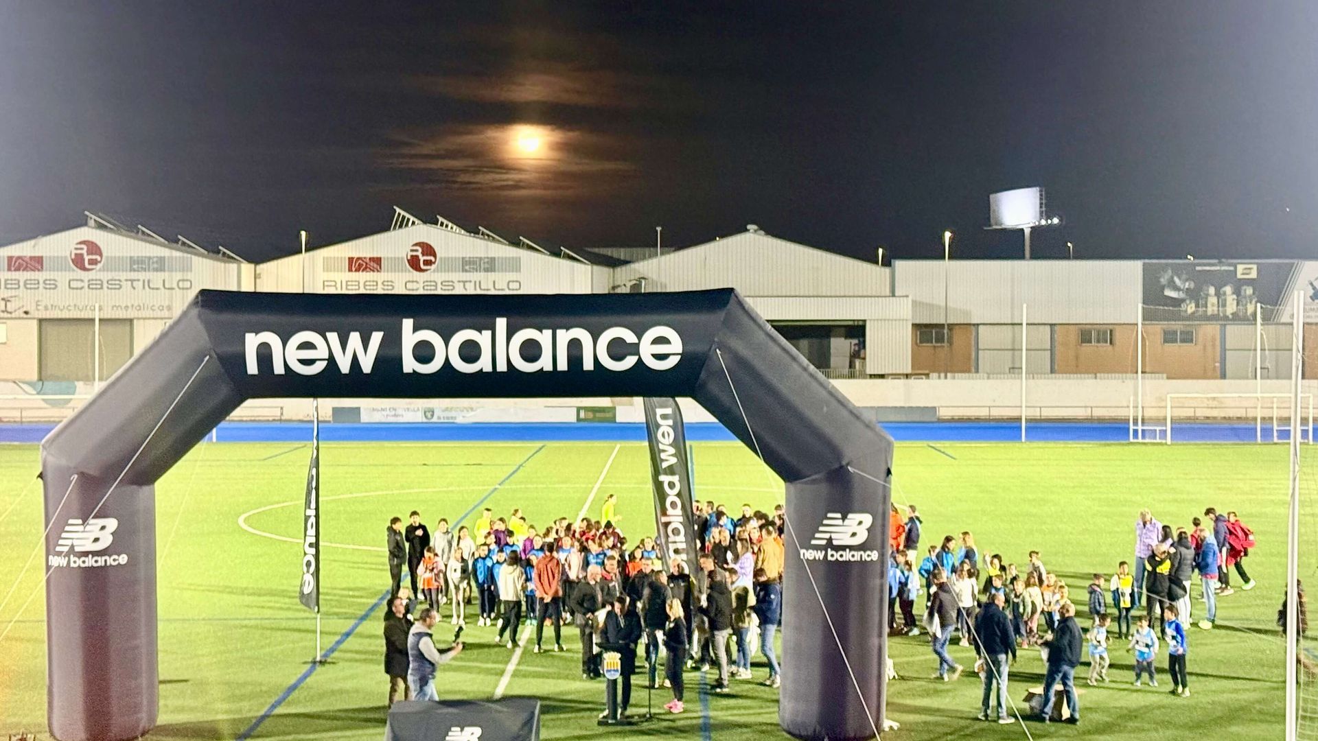 la_pista_de_atletismo_de_guadassuar_003.jpeg la_pista_de_atletismo_de_guadassuar_003.jpeg