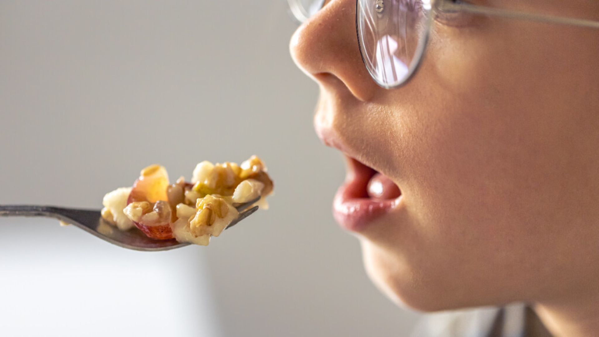 nina_comiendo_2jpg.jpg nina_comiendo_2jpg.jpg