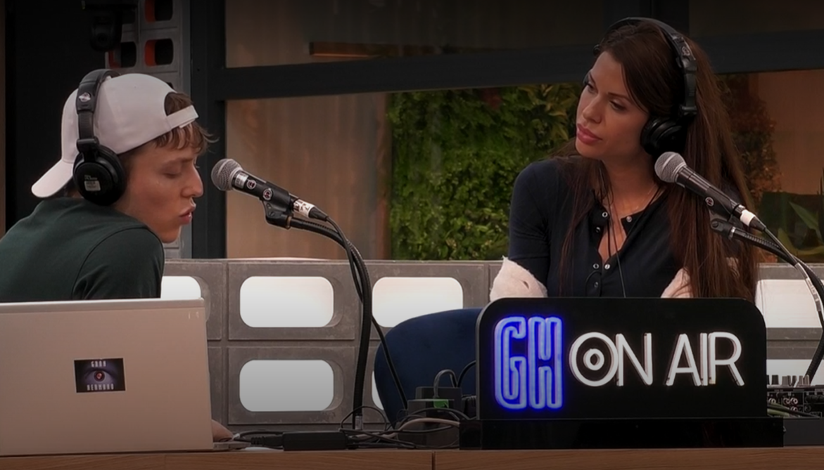 Raúl y Patricia en el podcast