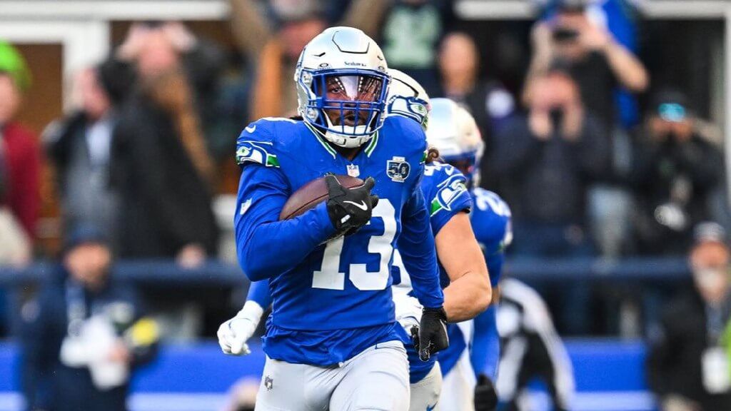 El sorprendente touchdown de 85 yardas de los Seahawks tras un error garrafal de un rookie