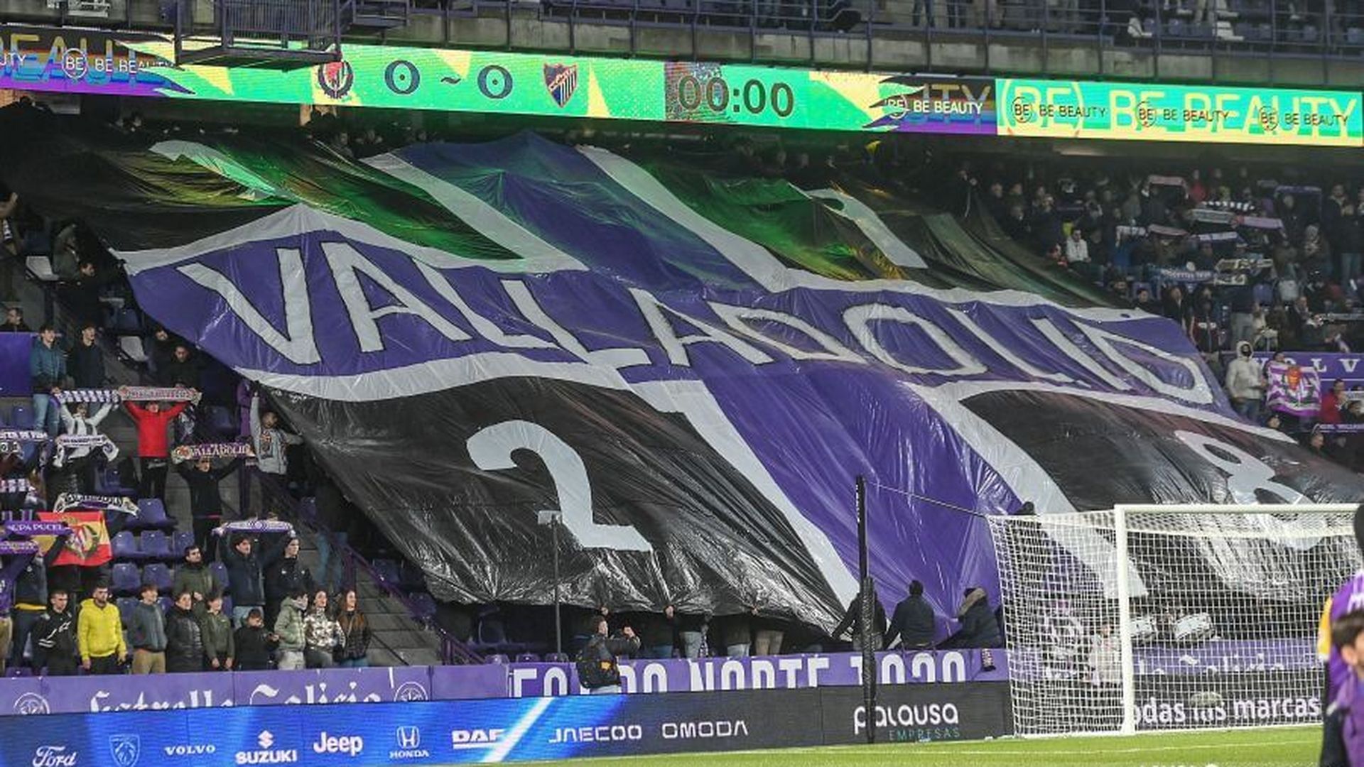 tifo_del_fondo_norte_ante_el_malaga.jpeg tifo_del_fondo_norte_ante_el_malaga.jpeg