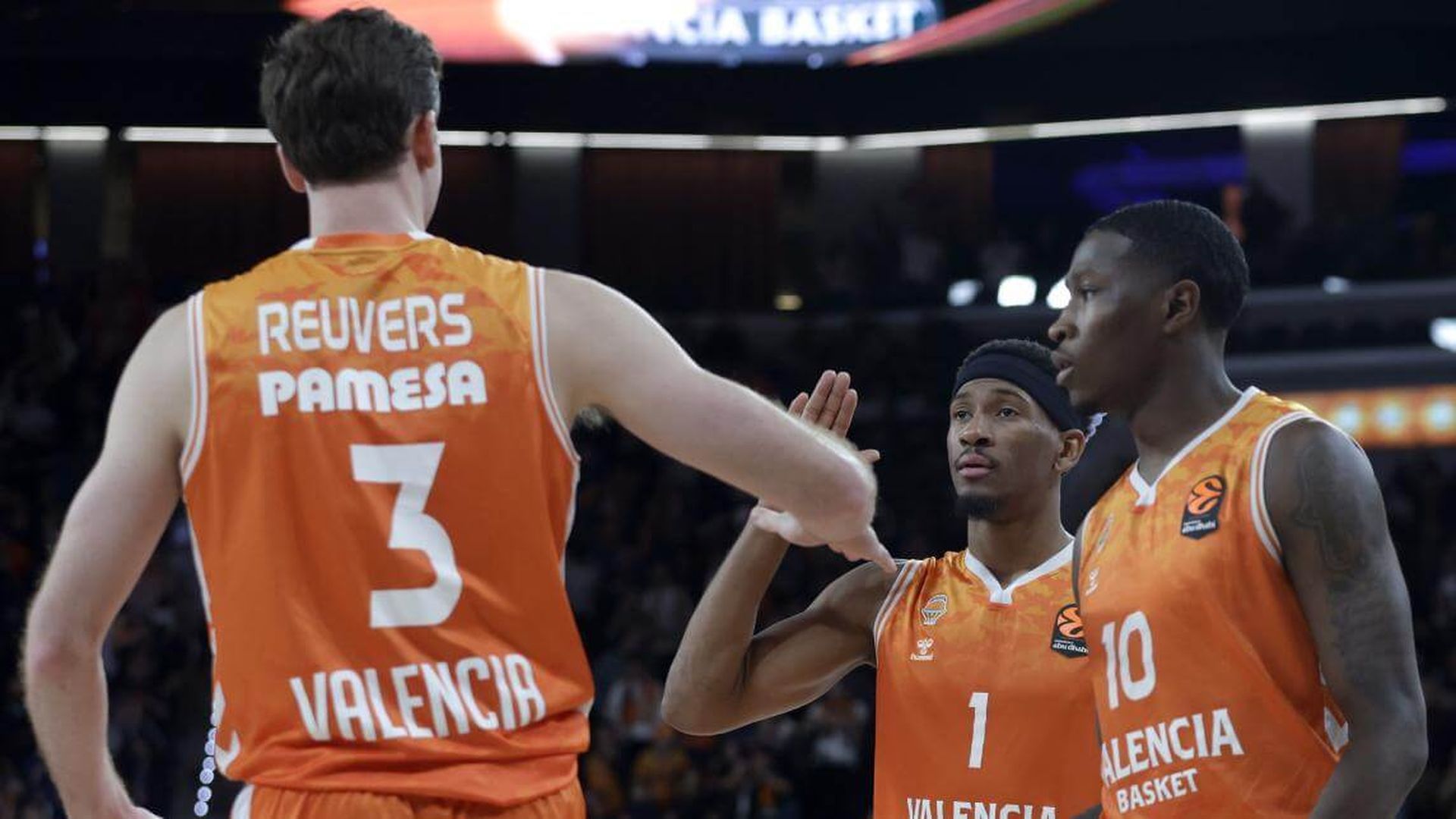 valencia_basket_cierra_su_segundo_maraton_de_partidos_en_el_roig_arena_ante_el_fc_baye.jpg