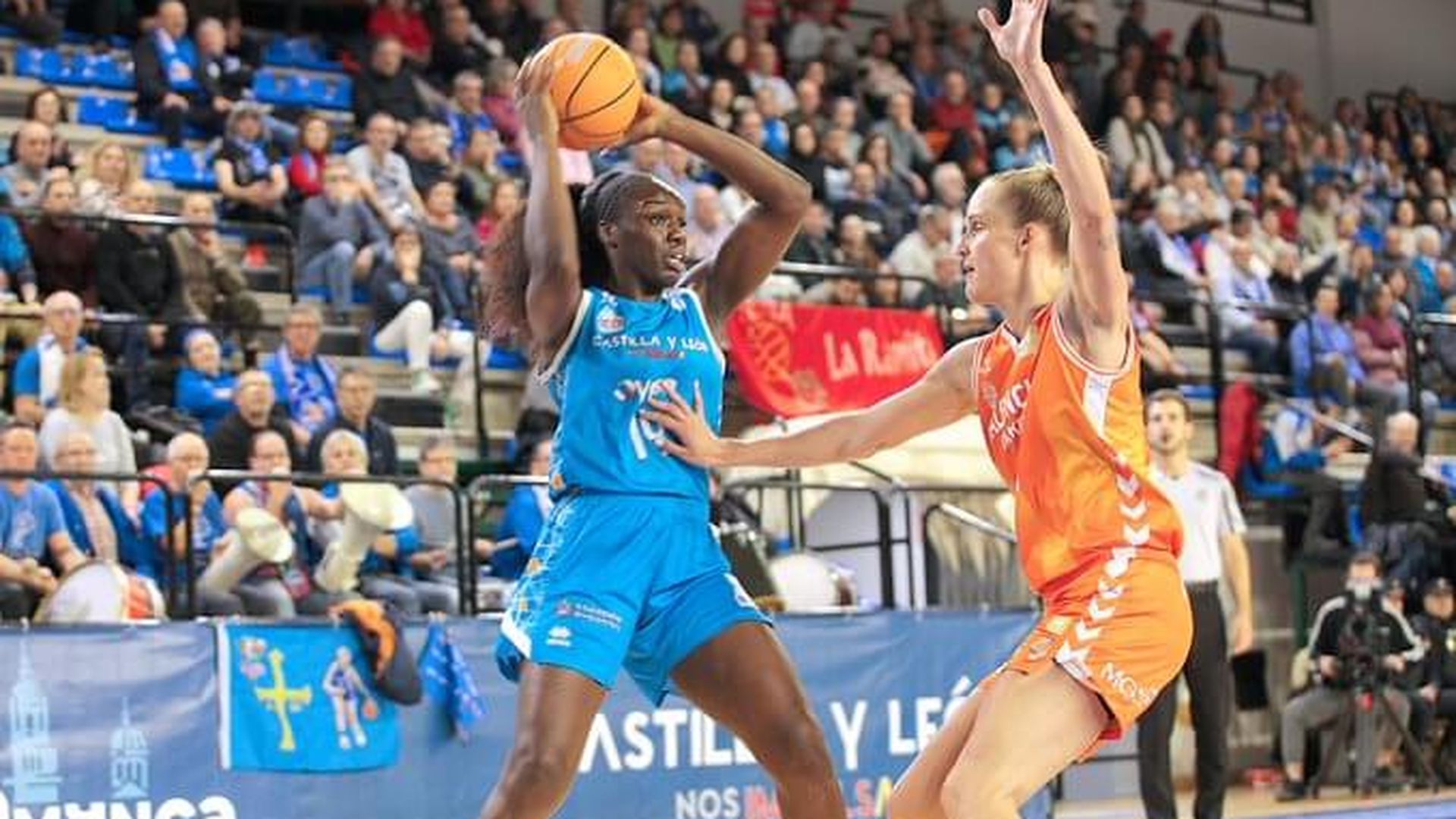 valencia_basket_muere_en_la_orilla_ante_el_perfumerias_avenida_58_57_004.jpeg valencia_basket_muere_en_la_orilla_ante_el_perfumerias_avenida_58_57_004.jpeg