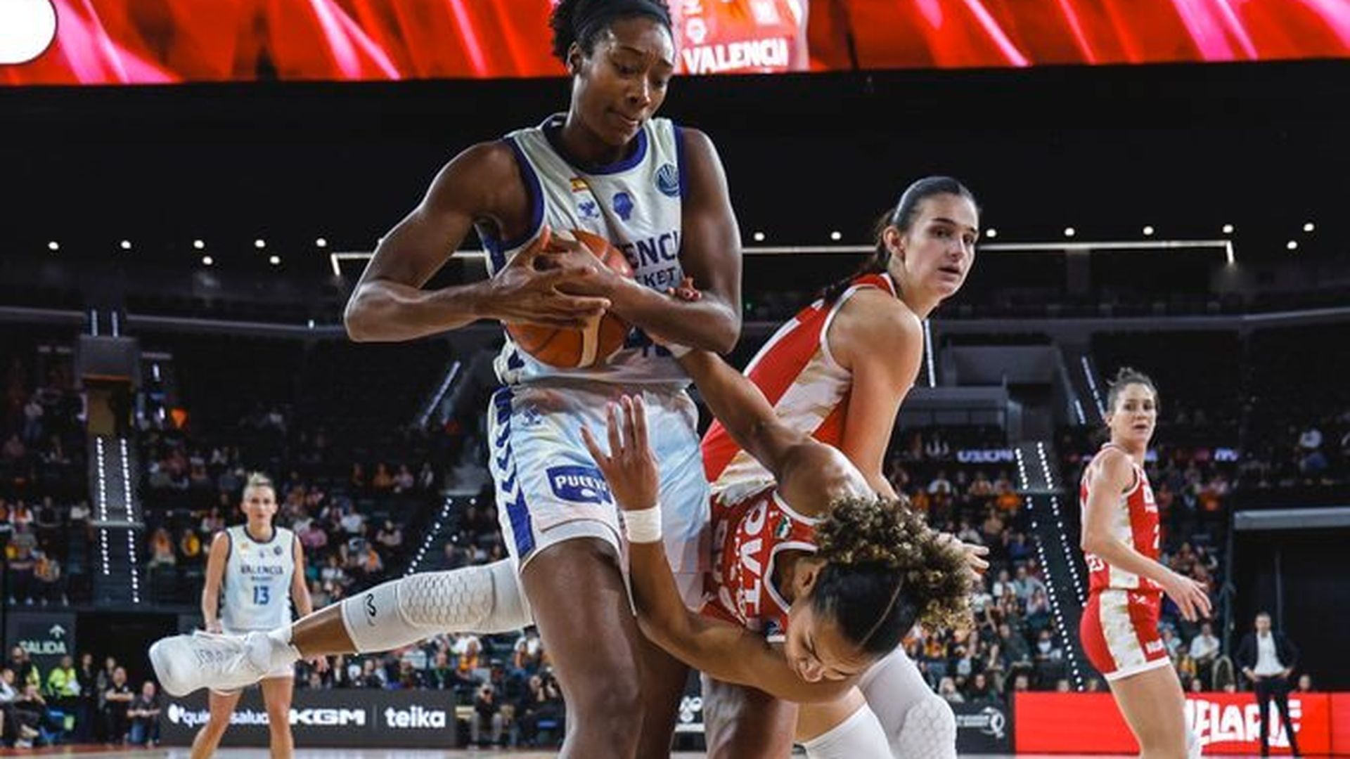 valencia_basket_termina_con_victoria_la_primera_fase_de_la_euroleague_women_81_58_002.jpeg valencia_basket_termina_con_victoria_la_primera_fase_de_la_euroleague_women_81_58_002.jpeg