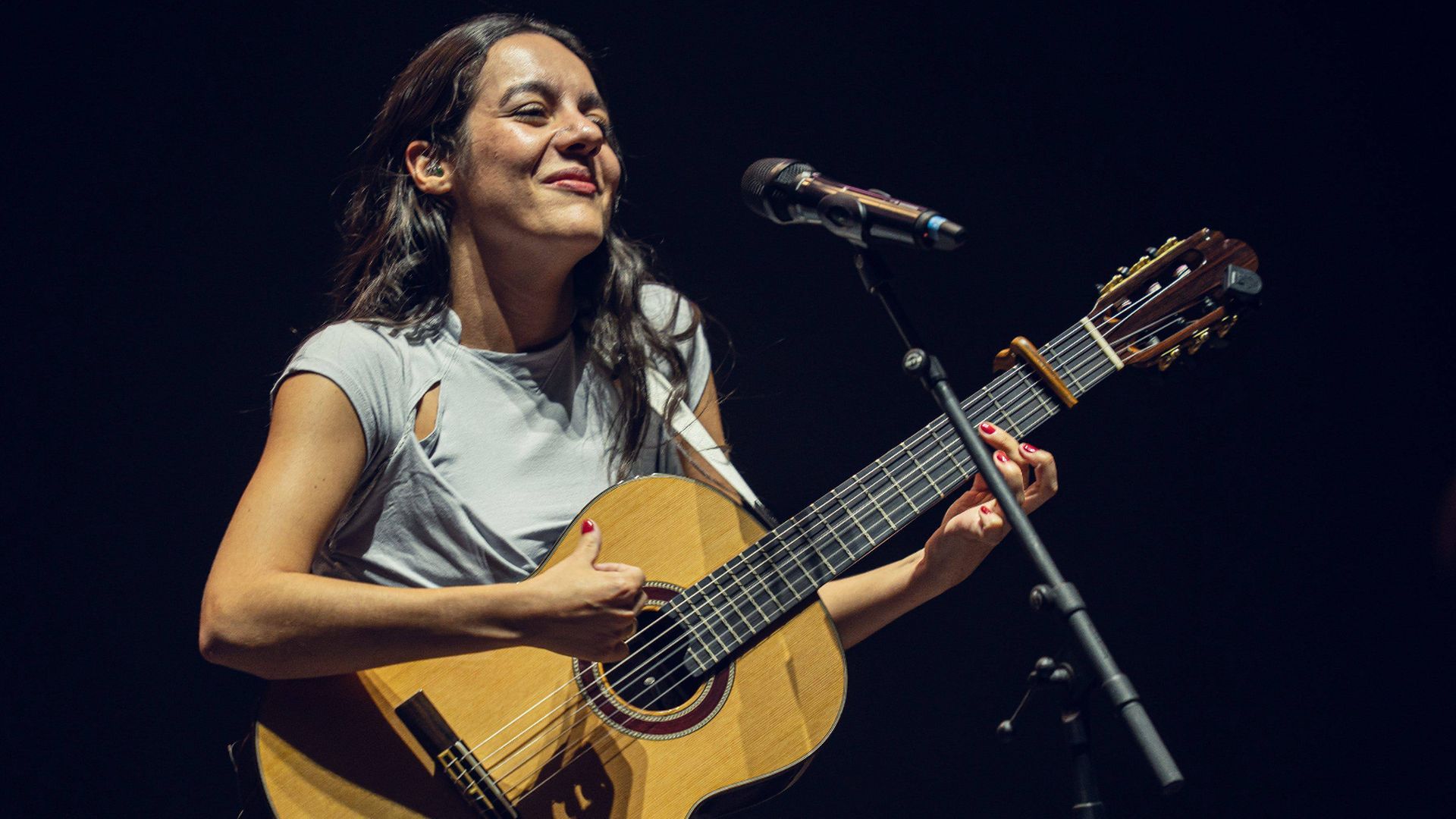 Valeria Castro en concierto