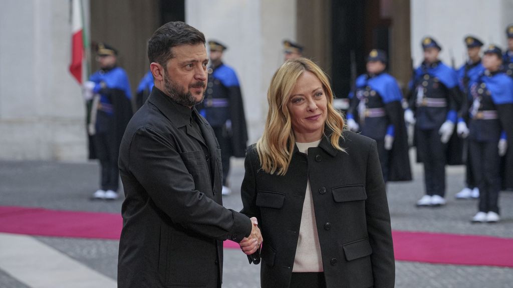 Zelenski agradece a Italia el envío de apoyo energético en medio de los ataques rusos a sus instalaciones y la presión de Trump