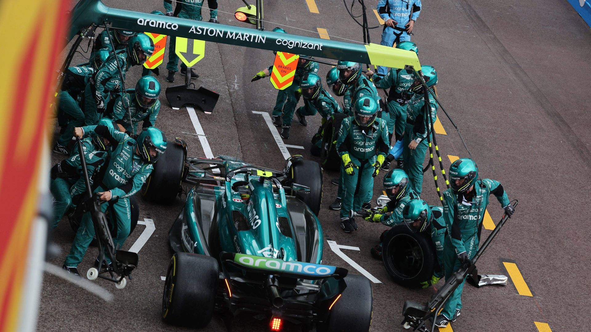Aston Martin, en una parada en boxes