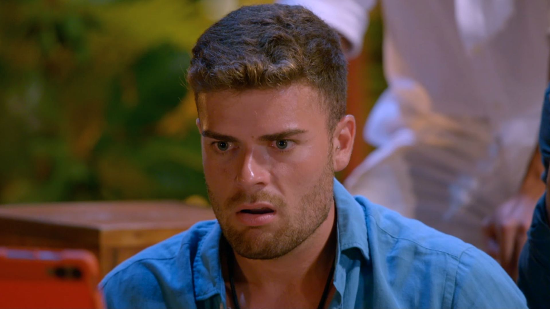 La reacción de Darío al ver la conexión de Almudena con Borja: "¿En qué momento dices que no piensas en mí?"