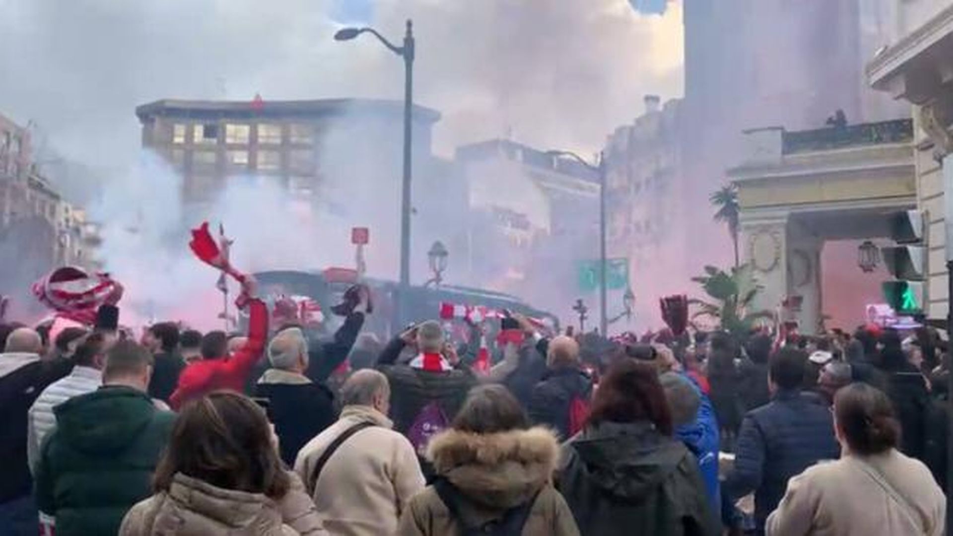 El Athletic Club sale de su hotel hacia San Mamés (Foto: ElDesmarque). El Athletic Club sale de su hotel hacia San Mamés (Foto: ElDesmarque).
