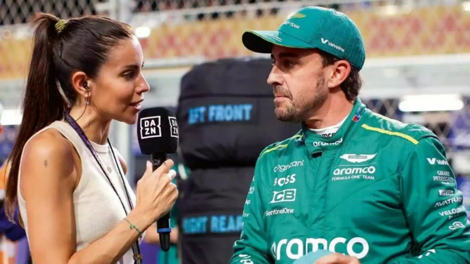 Fernando Alonso y Melissa Jiménez, en un GP de F1 Fernando Alonso y Melissa Jiménez, en un GP de F1